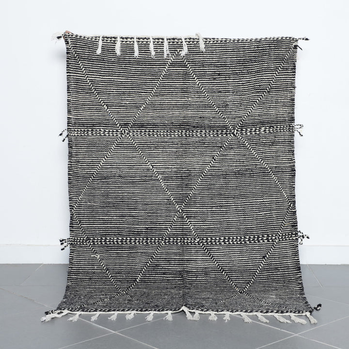 Moroccan Zanafi Kilim with Diamond Pattern