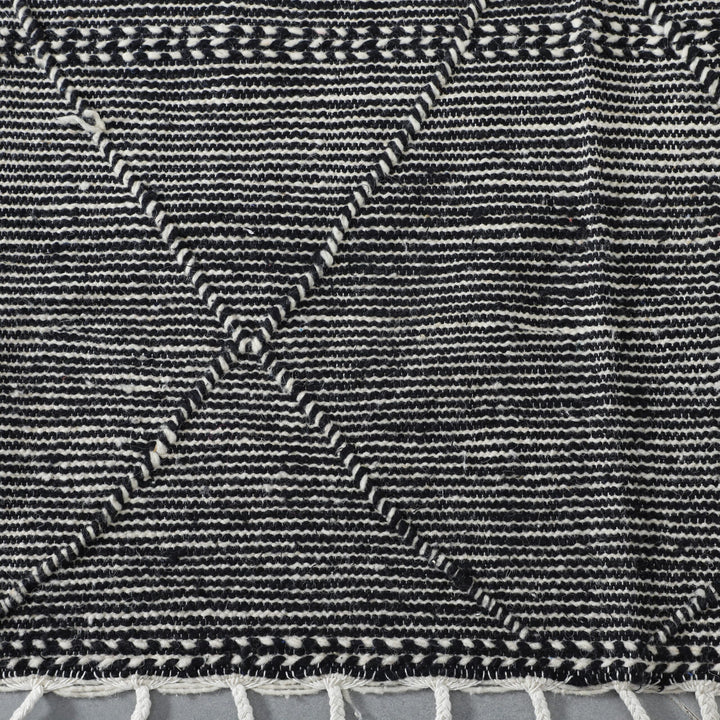 Moroccan Zanafi Kilim with Diamond Pattern