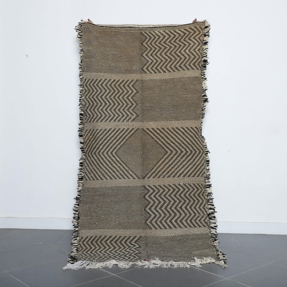 Geometric Moroccan Zanafi Kilim