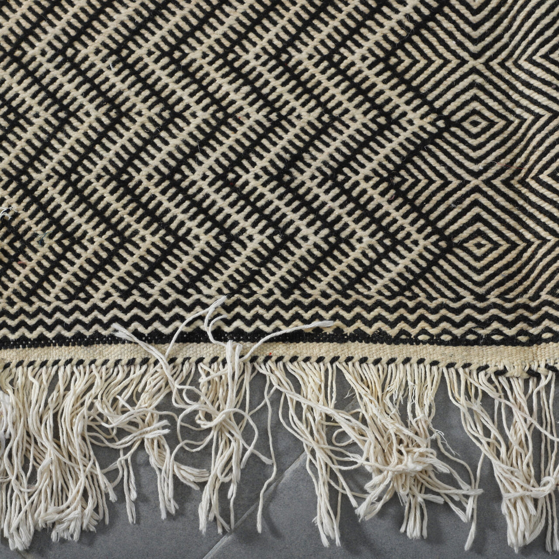 Geometric Moroccan Zanafi Kilim