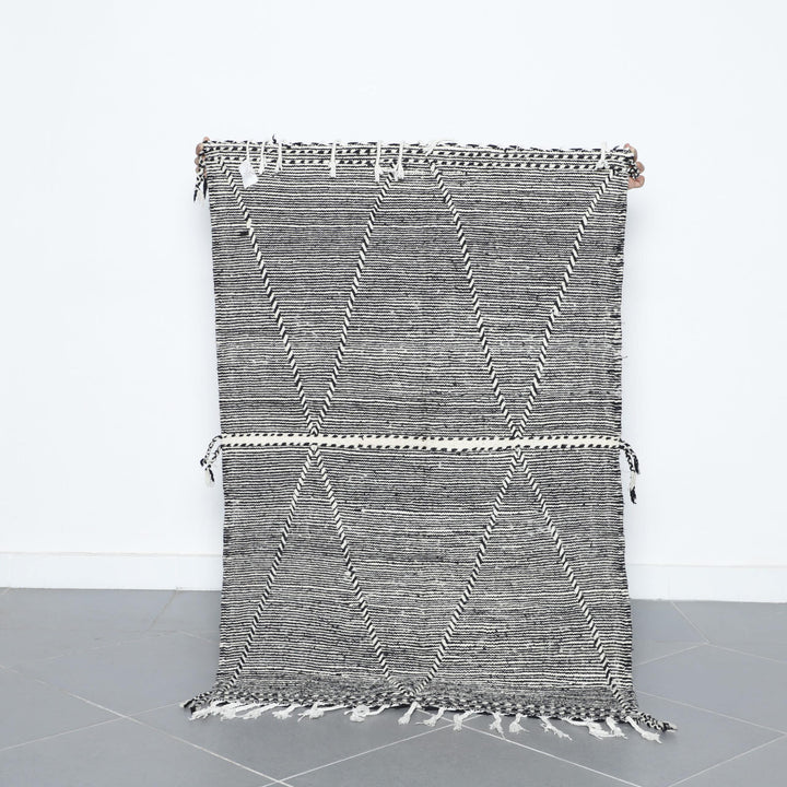 Classic Moroccan Zanafi Kilim with Diamond Pattern