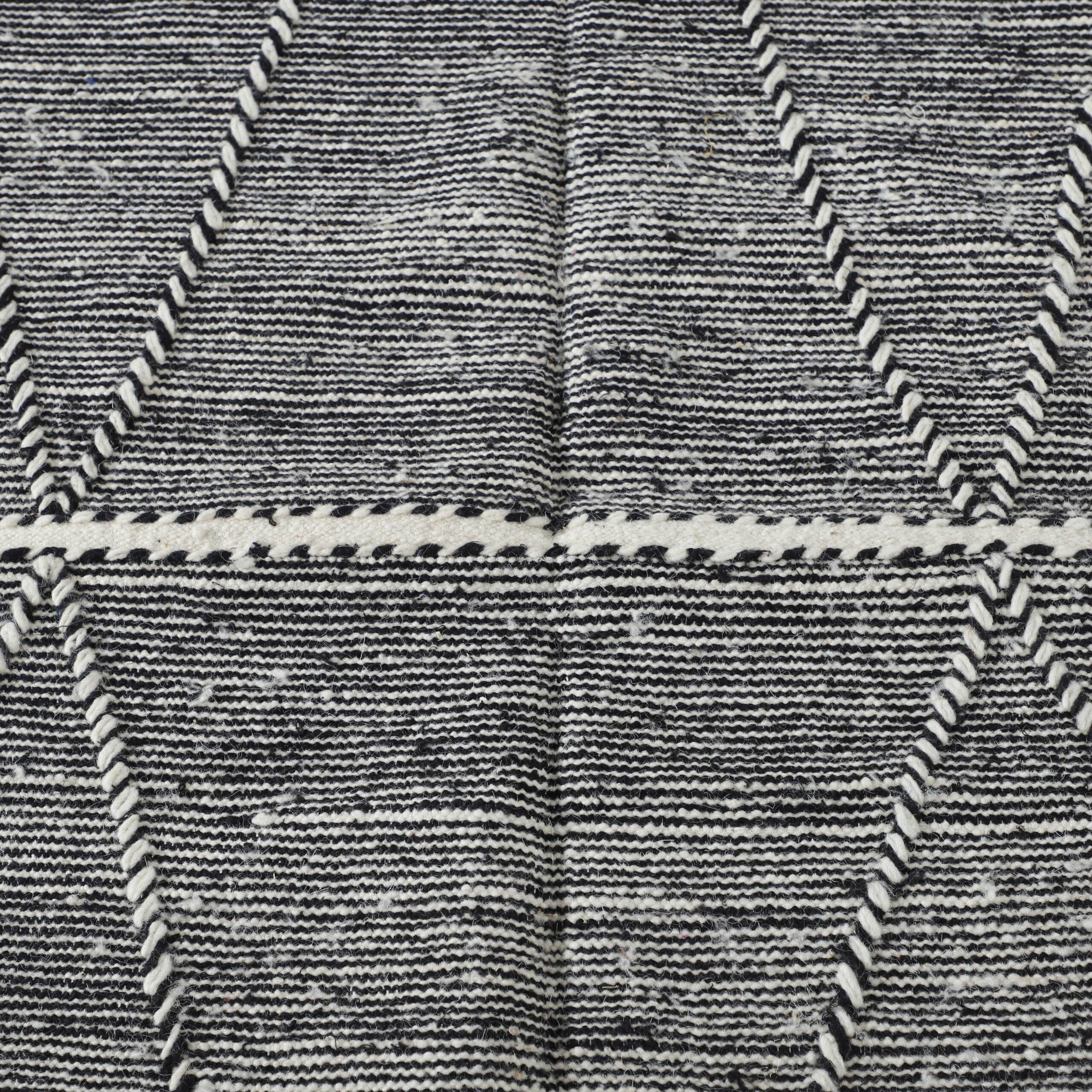 Classic Moroccan Zanafi Kilim with Diamond Pattern