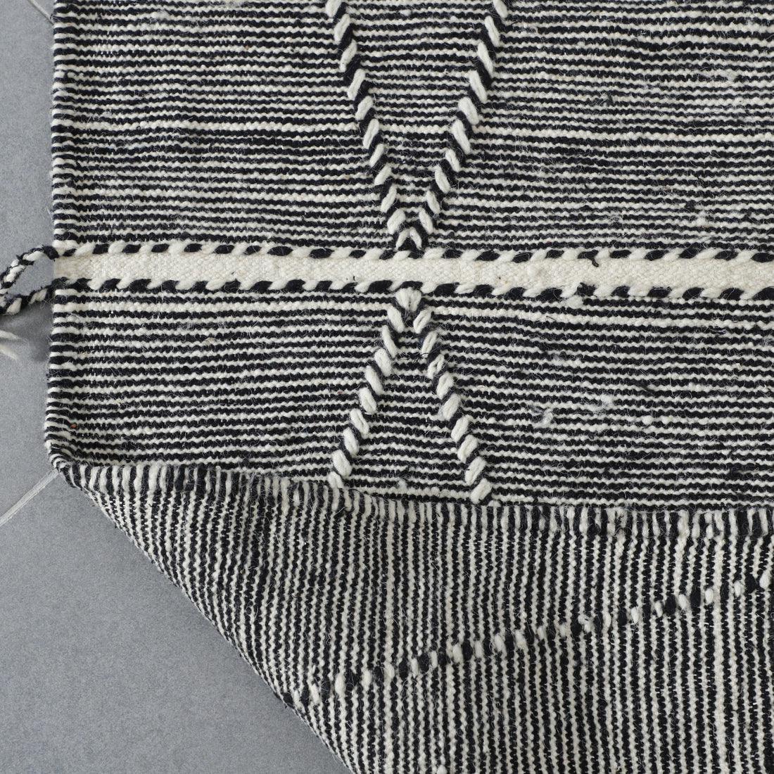 Classic Moroccan Zanafi Kilim with Diamond Pattern