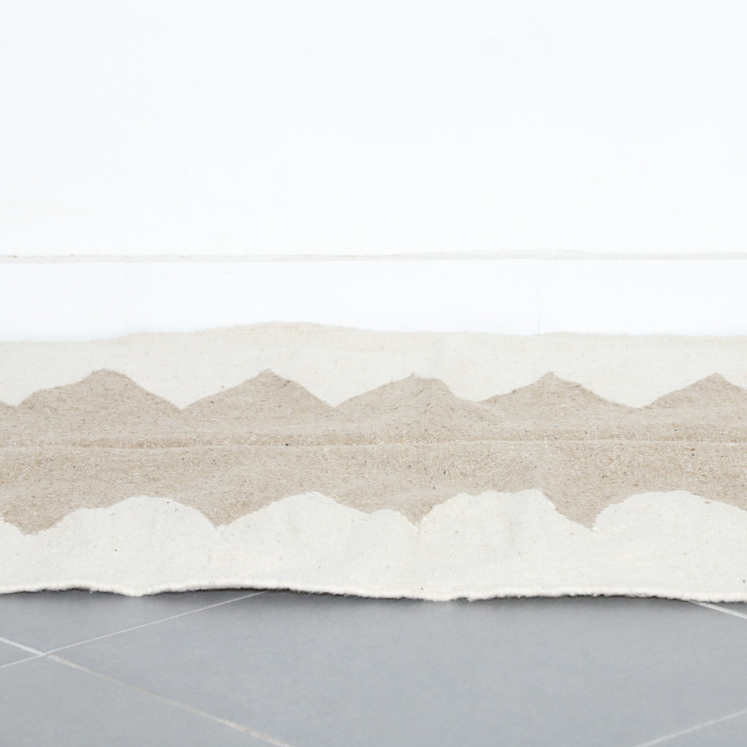 Neutral Moroccan Beni Ourain Rug with Zig-Zag Design