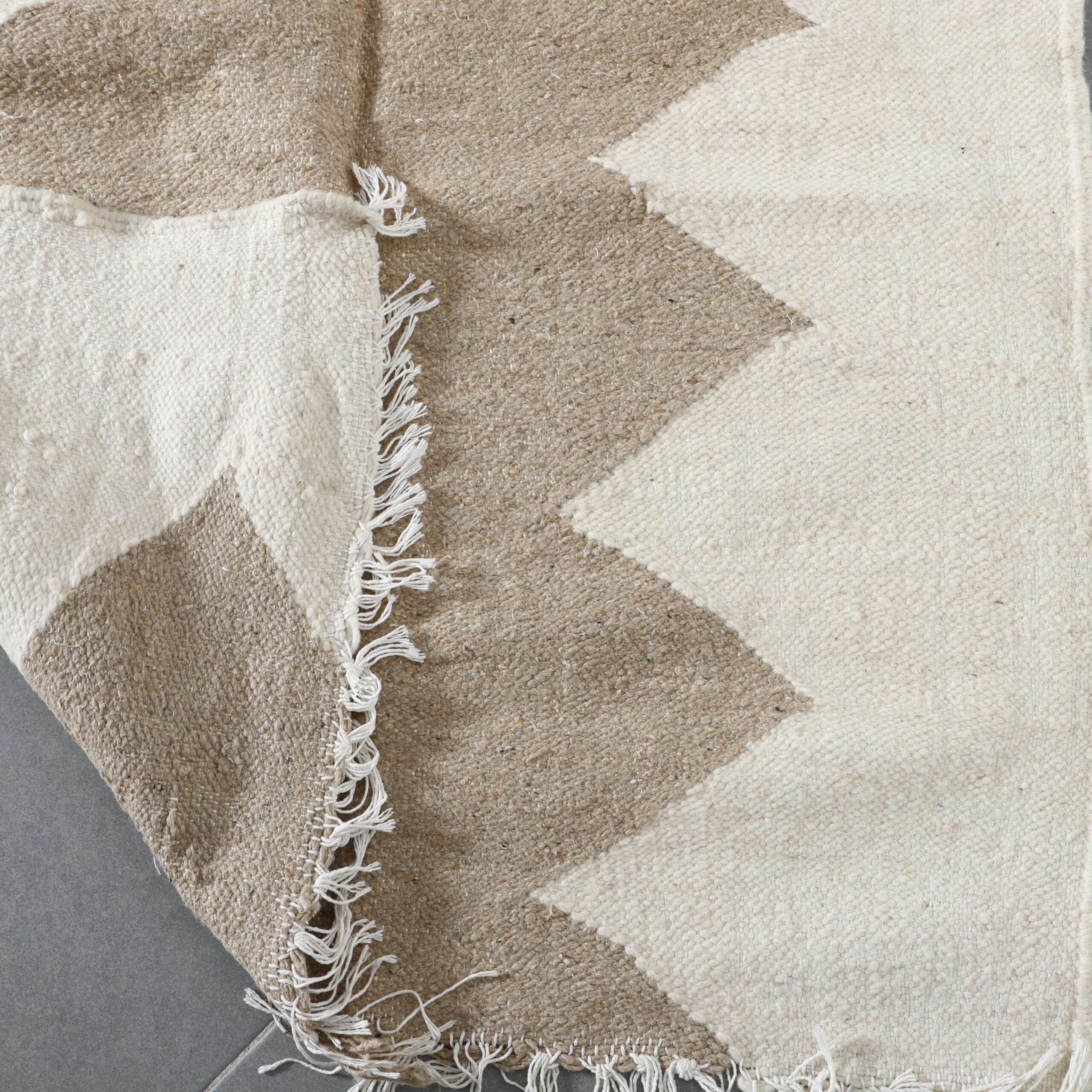 Neutral Moroccan Beni Ourain Rug with Zig-Zag Design