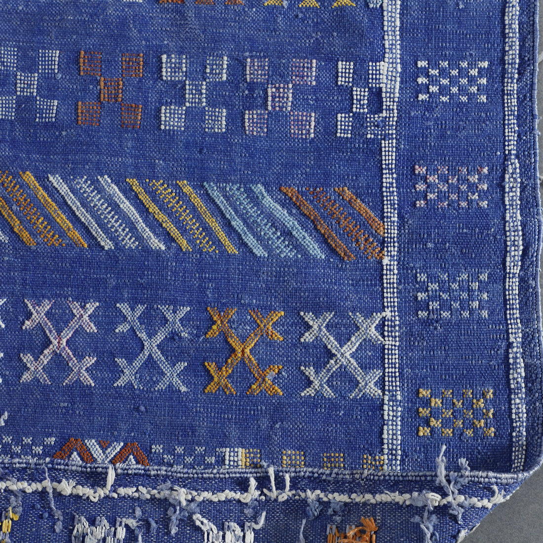 Vibrant Moroccan Kilim with Geometric Motifs