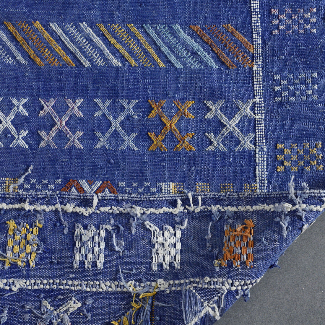 Vibrant Moroccan Kilim with Geometric Motifs