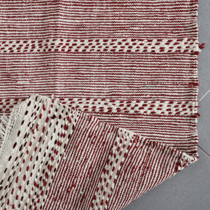 Moroccan Kilim Rug with Stripes - Handwoven Traditional Pattern
