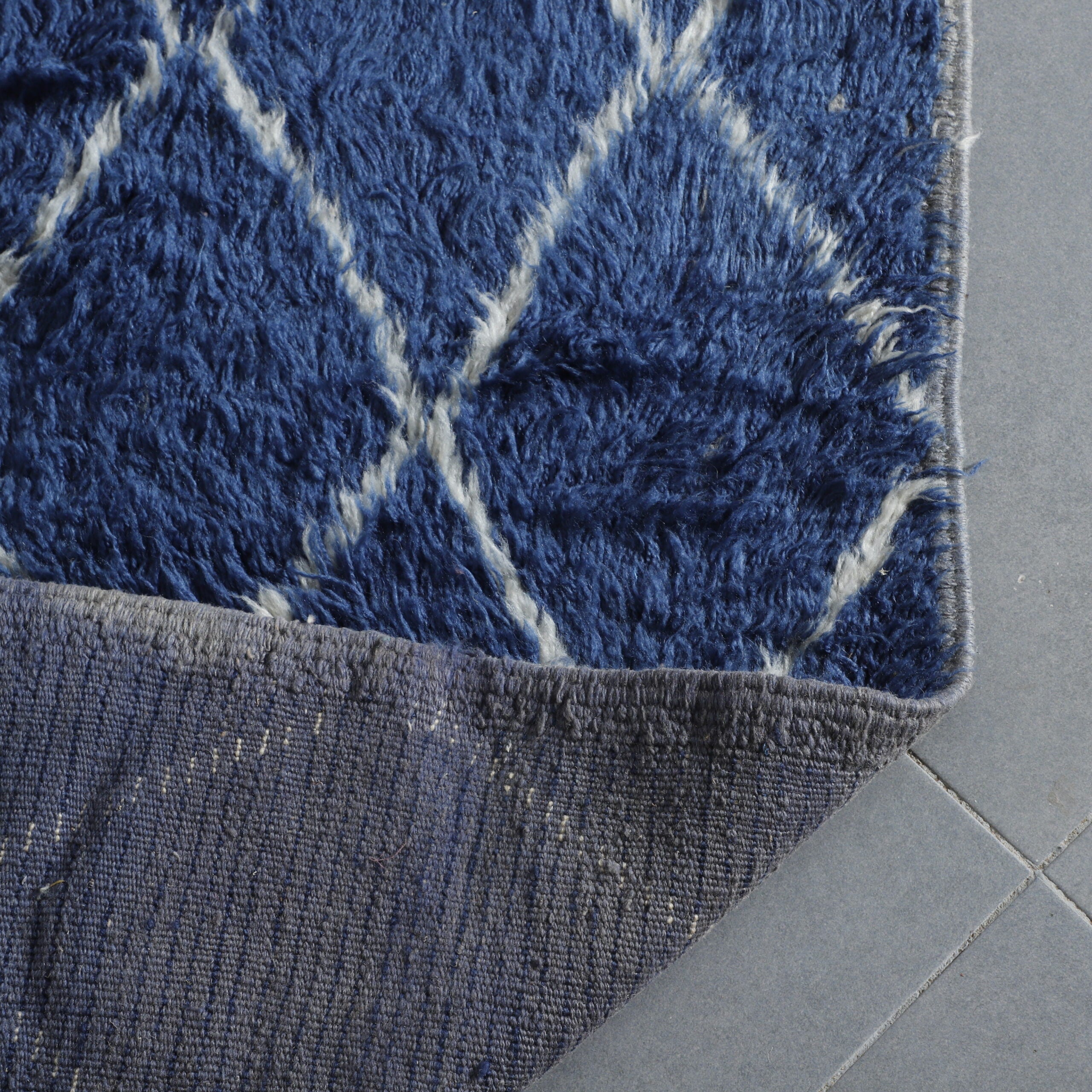 Luxurious Moroccan Beni Ourain Rug with Diamond Lattice