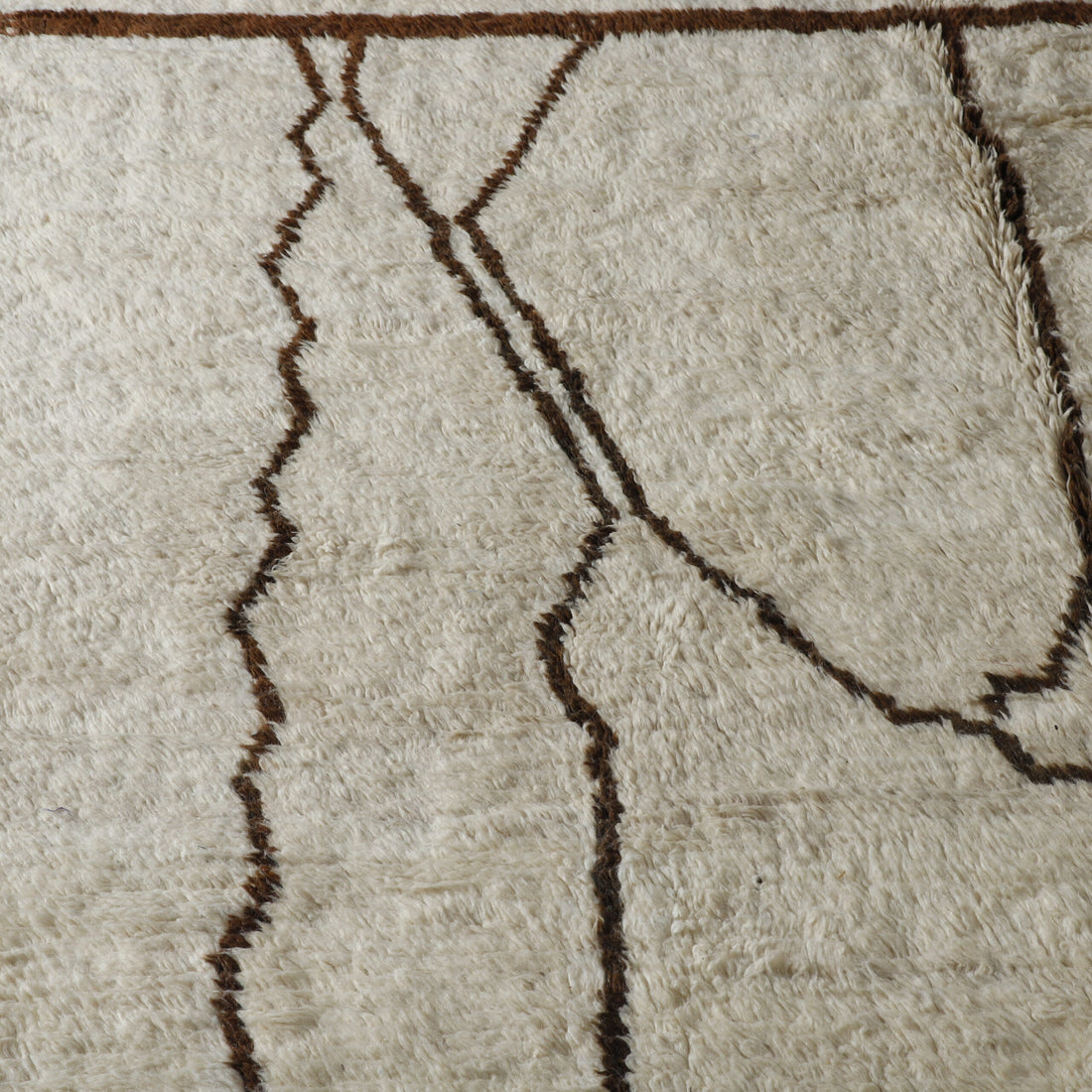 Classic Moroccan Beni Ourain Rug with Abstract Lines