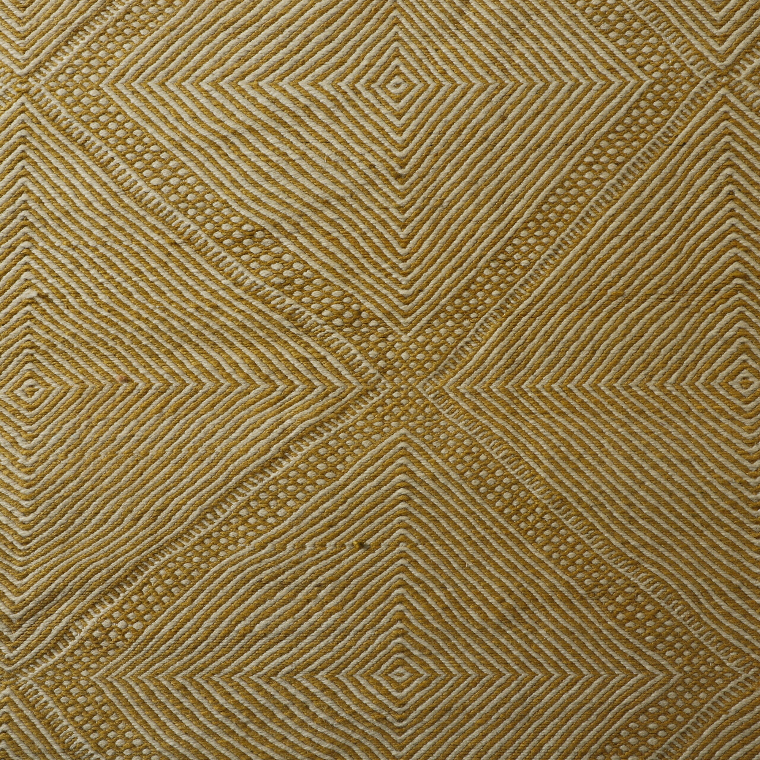 Majestic Zanafi Rug with Geometric Diamond Pattern