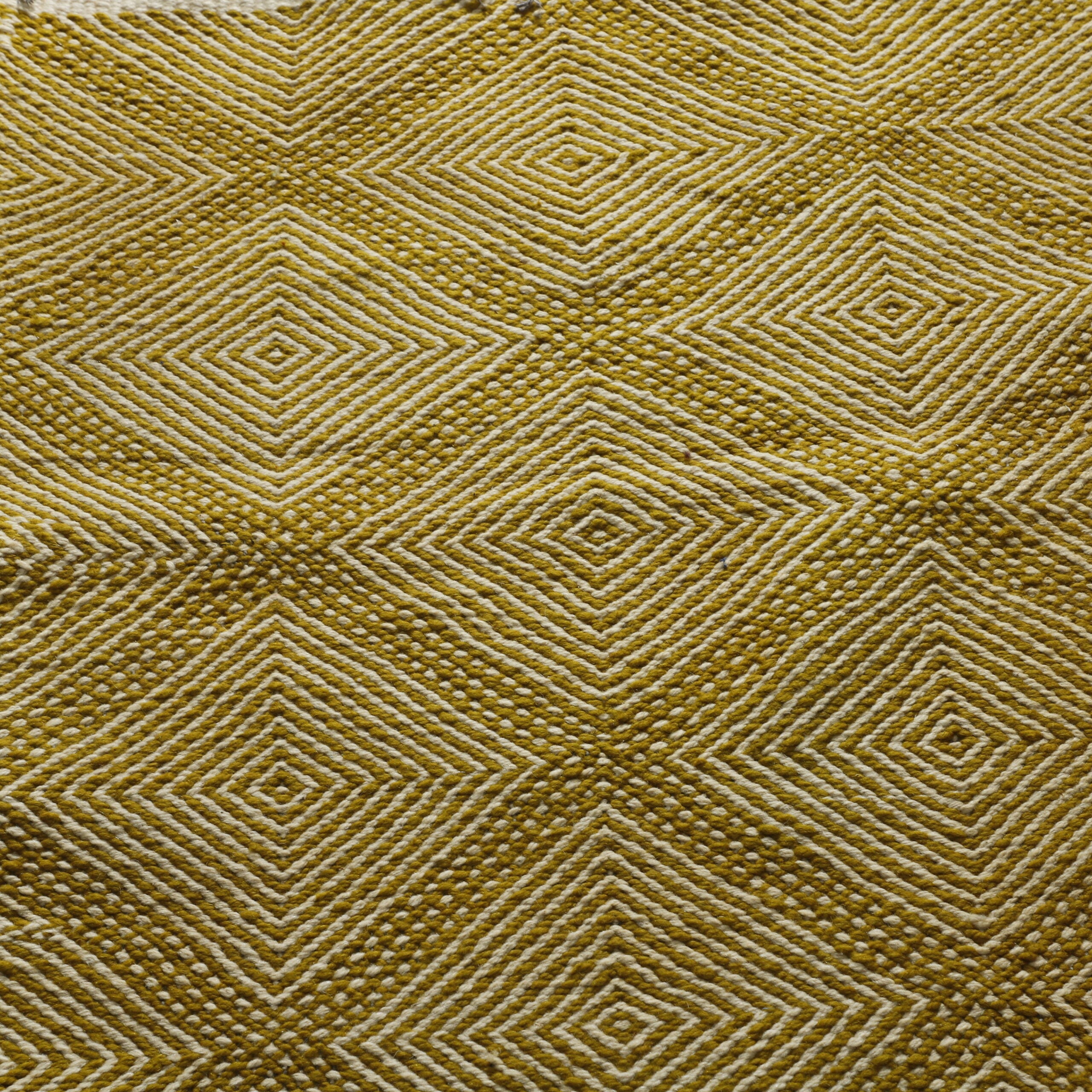 Stunning Elegant Zanafi Runner with Geometric Diamond Pattern – Premium Moroccan Rugs