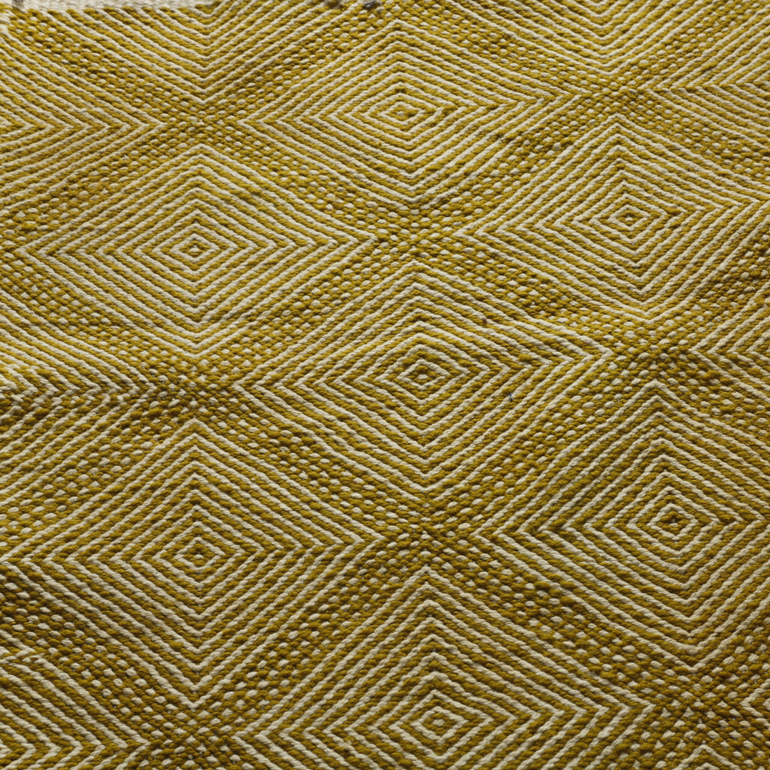 Stunning Elegant Zanafi Runner with Geometric Diamond Pattern – Premium Moroccan Rugs