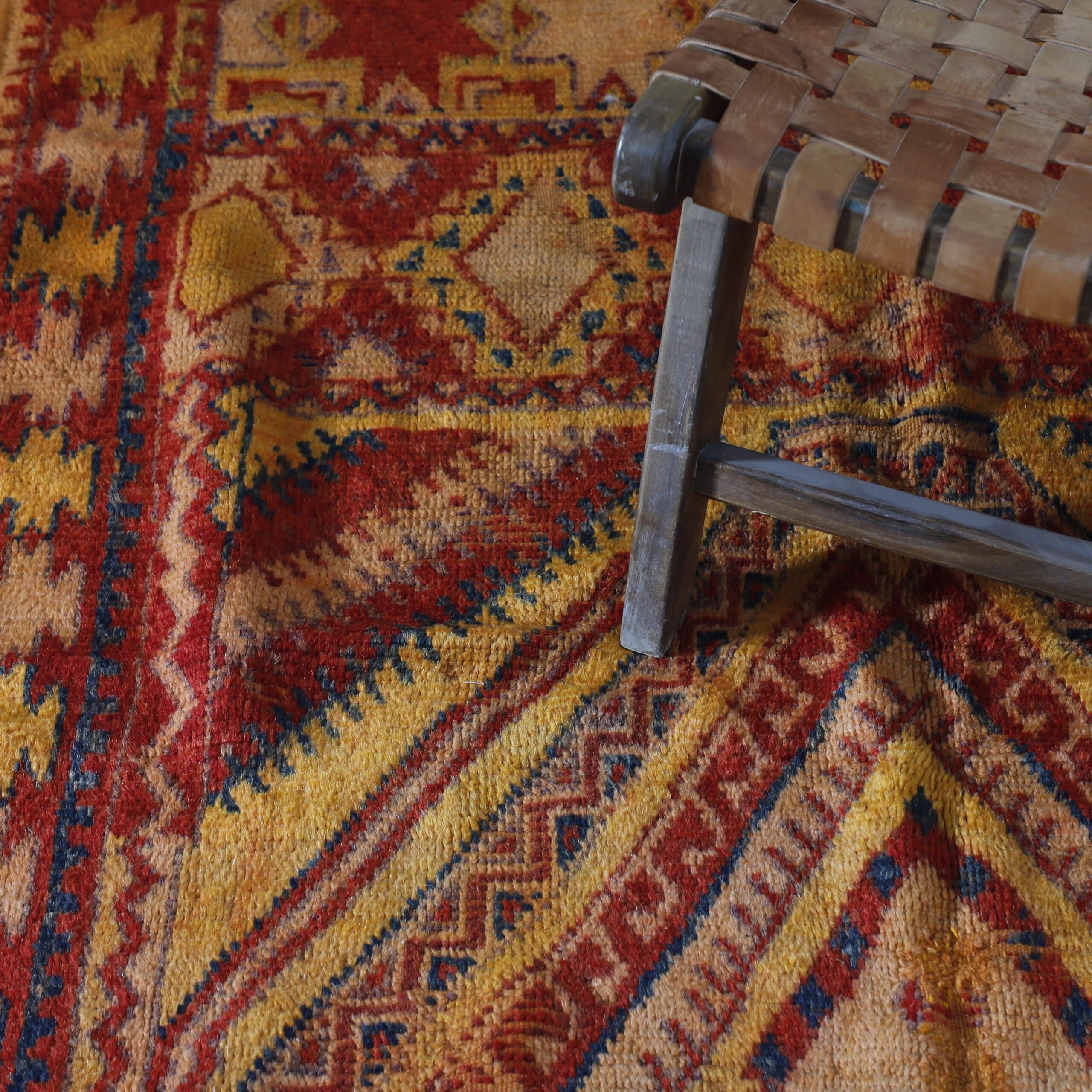 Taznakht Rug 9.3×4.5 Ft – Handmade Moroccan Carpet