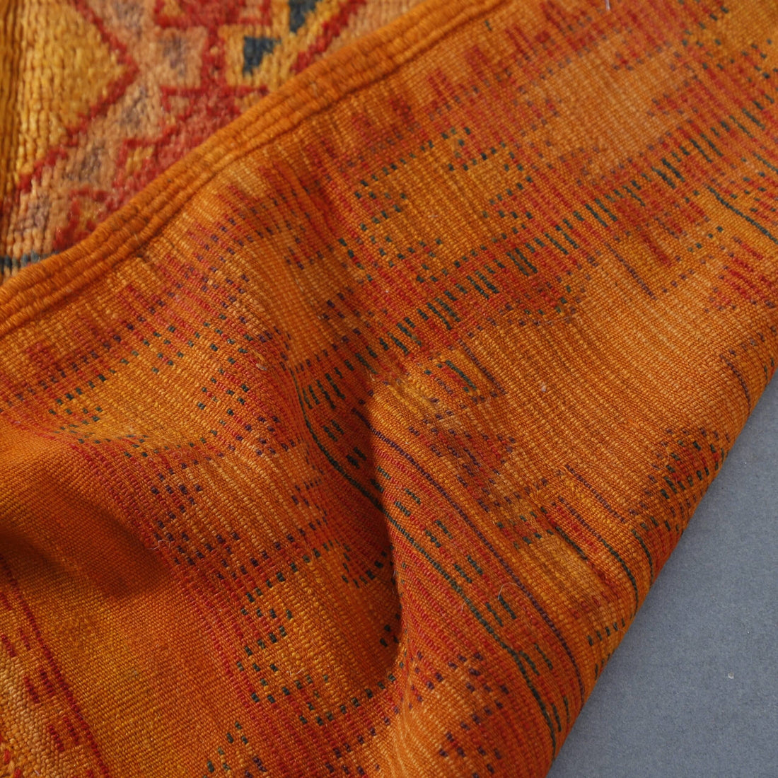 Taznakht Rug 9.3×4.5 Ft – Handmade Moroccan Carpet