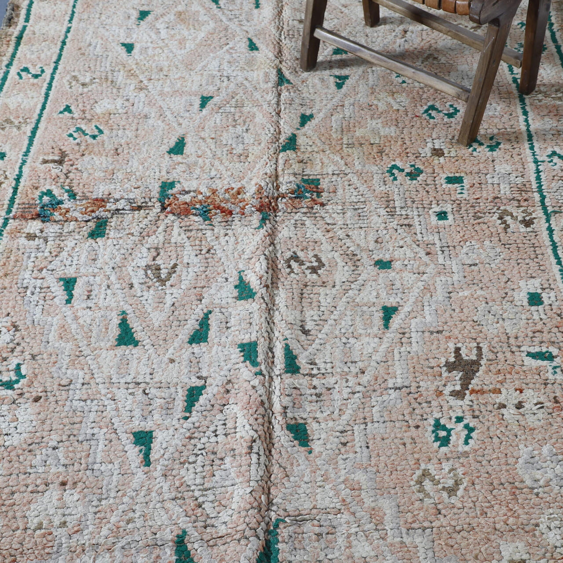 Vintage Zayan Moroccan Rug 9.6×5.8 Ft