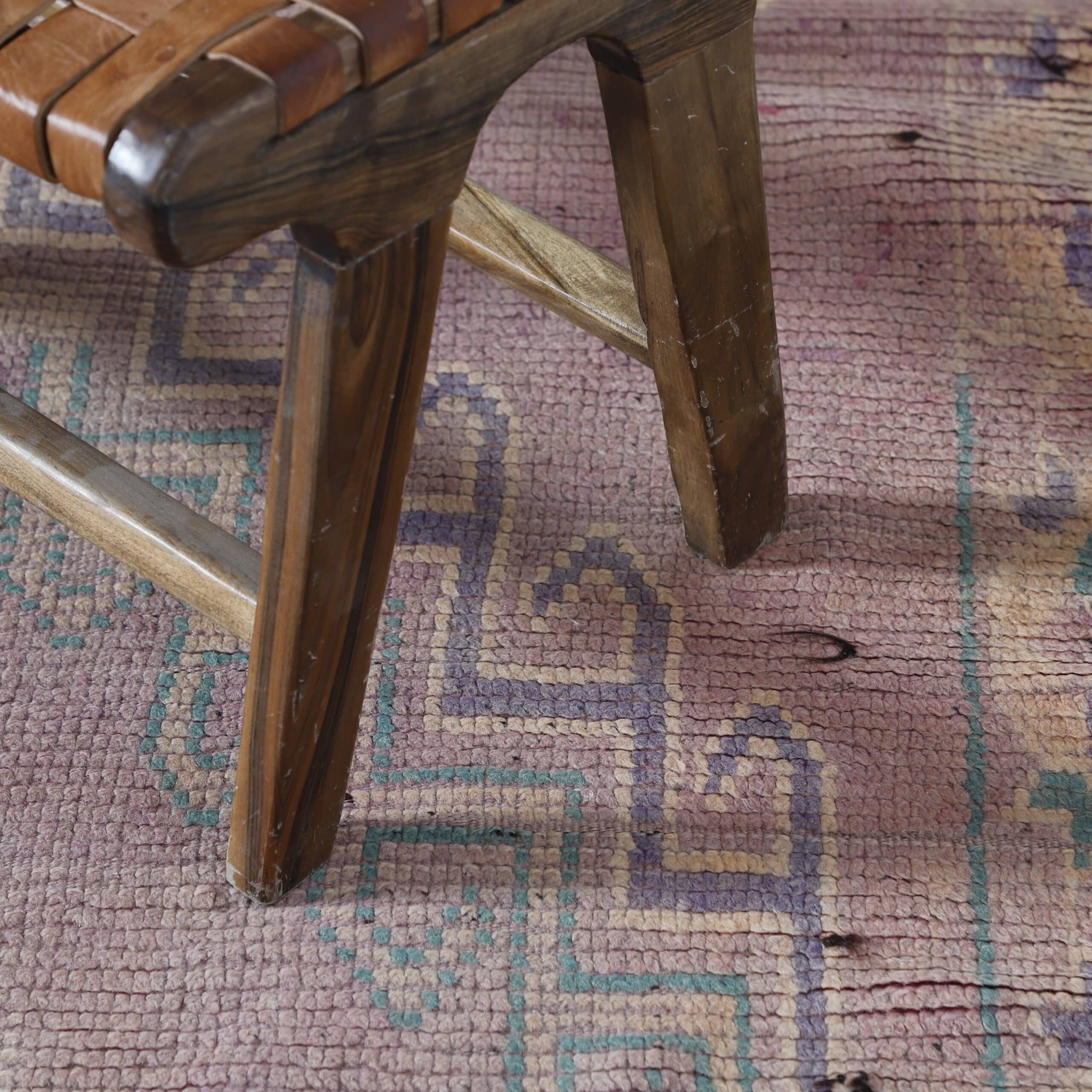 Vintage Bousbaa Carpet 9×5 Ft – Authentic Moroccan Rug