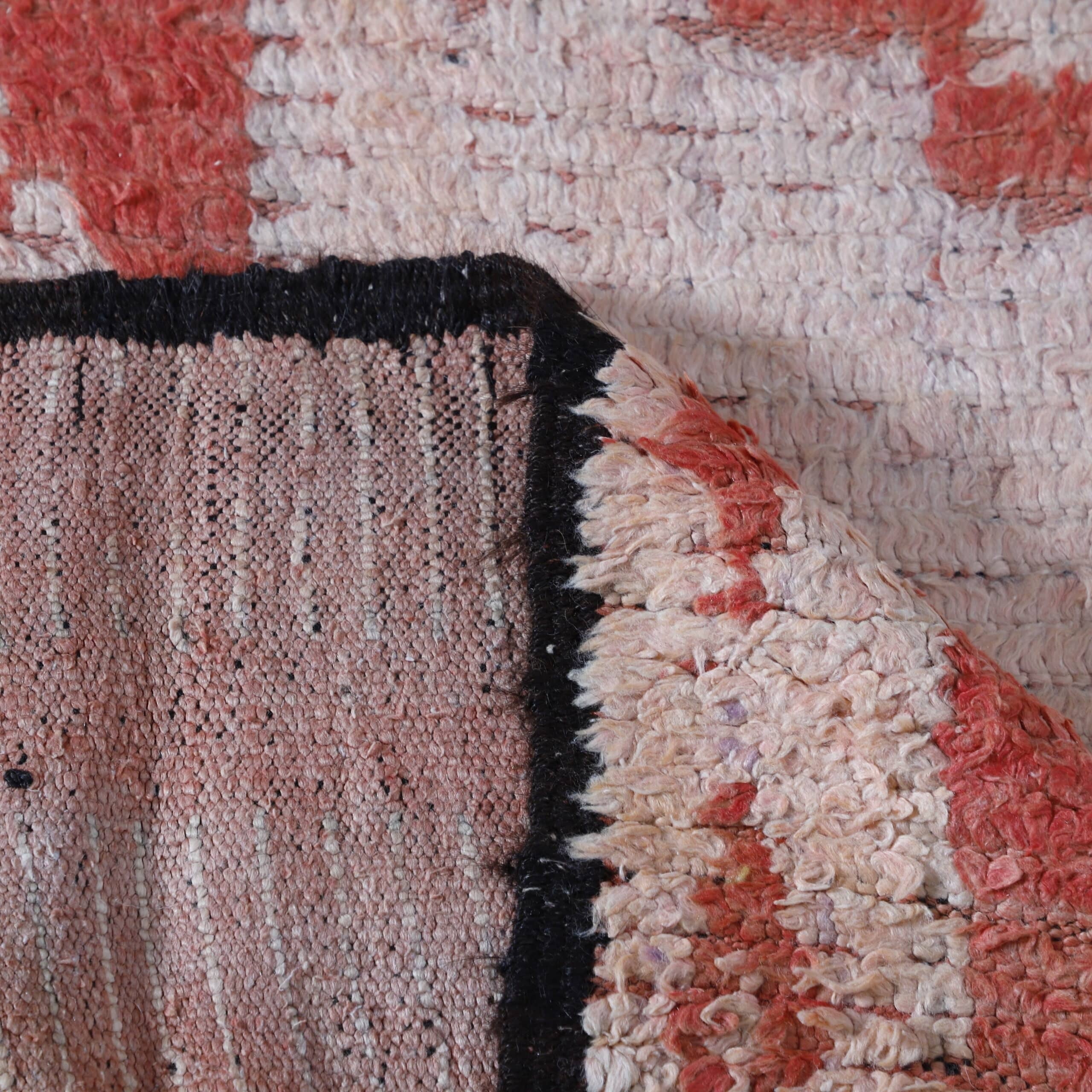 Vintage Faded Red Boujaad Rug 9.1×5.2 Ft