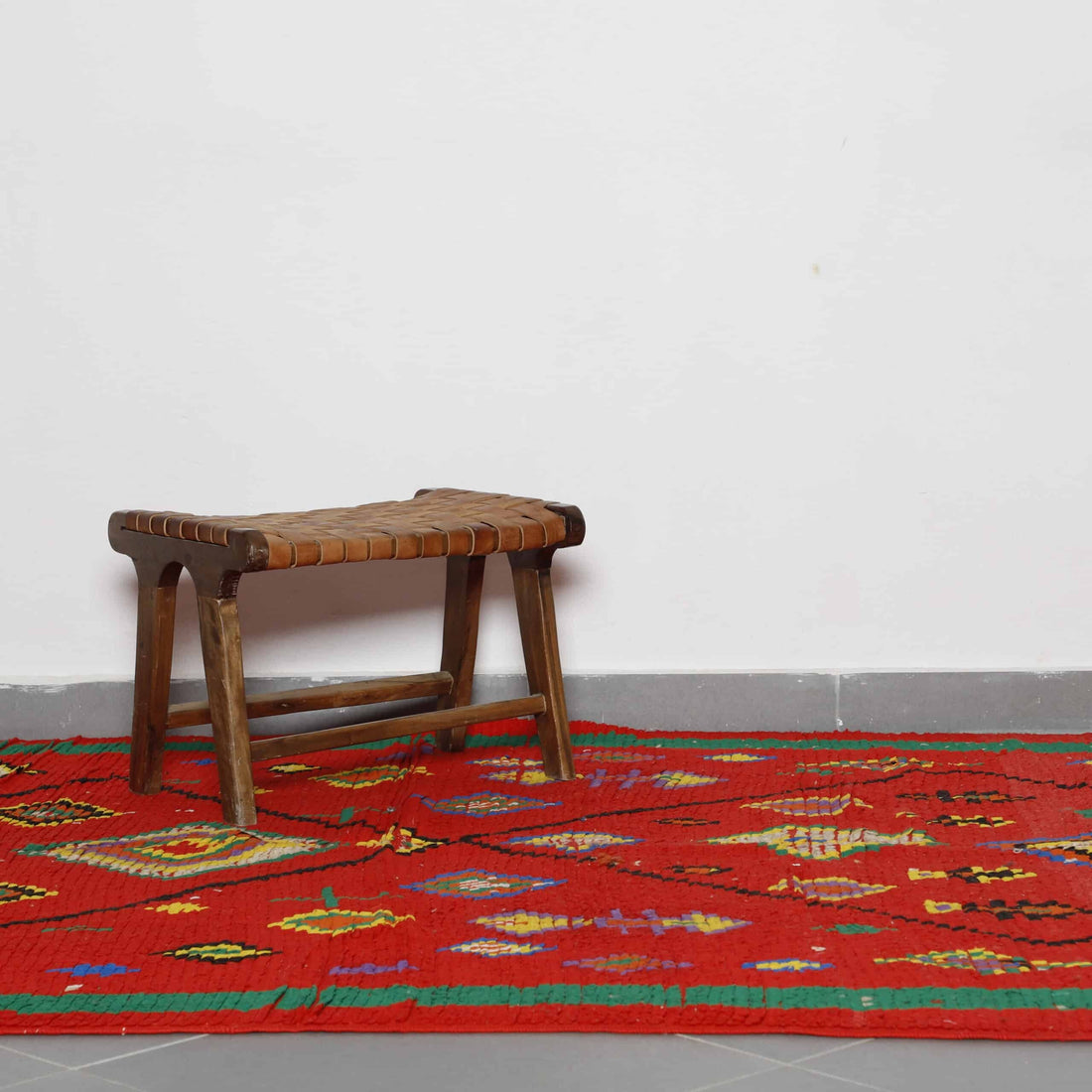 Vintage Red Boujaad Rug – 9.1×5.8 ft Handwoven Moroccan Carpet