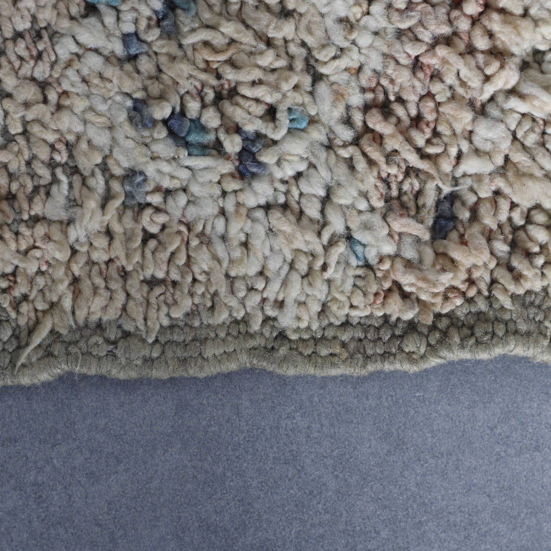 Old Beni Mguild Carpet 8.0×5.4 Ft – Moroccan Wool Rug