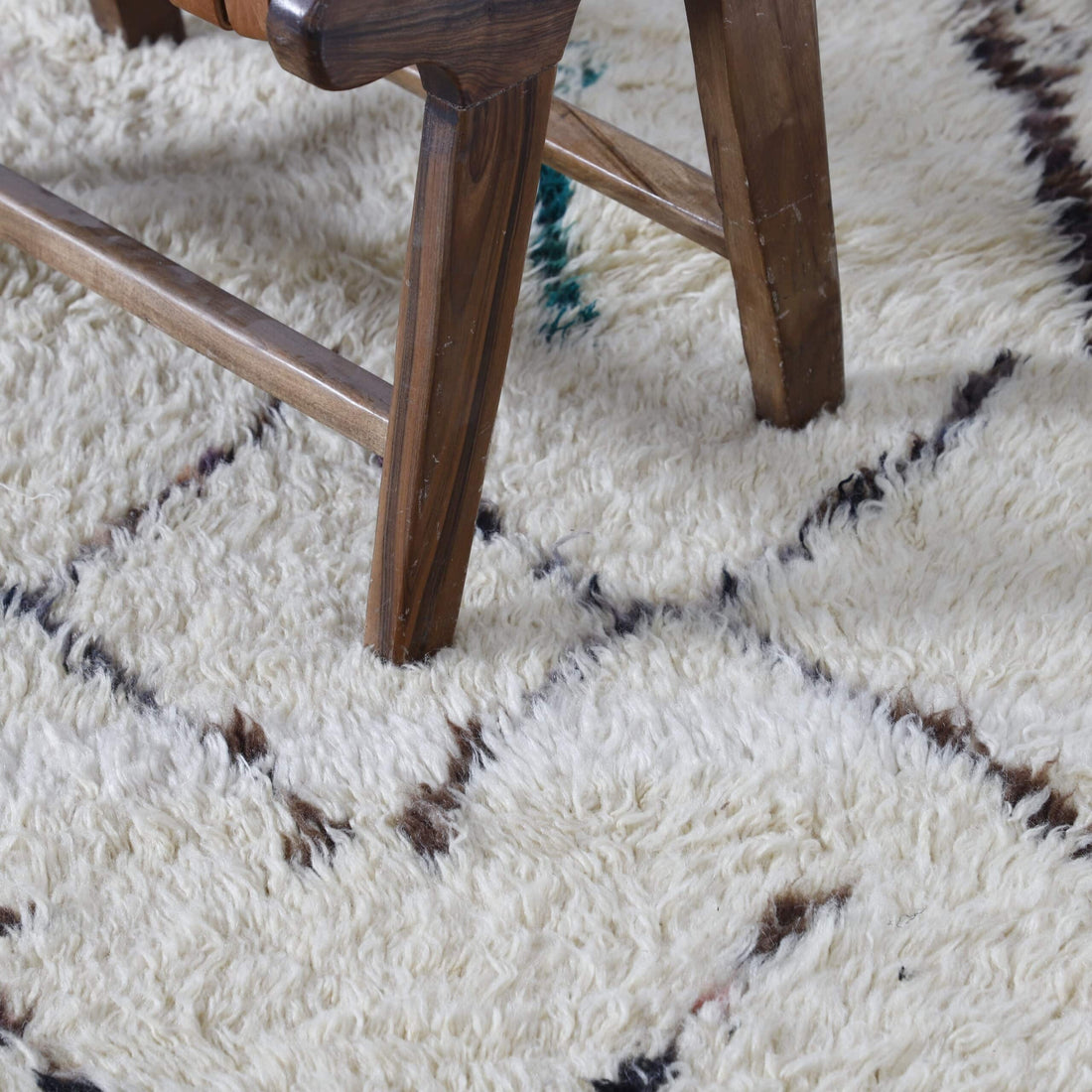Old Beni Ourain Rug 8.4×5.7 Ft – Vintage Wool Carpet
