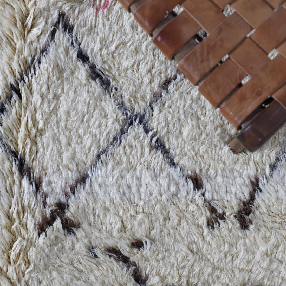 Old Beni Ourain Rug 8.4×5.7 Ft – Vintage Wool Carpet