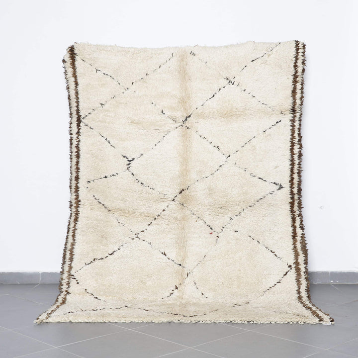 Vintage Beni Ourain Rug 8.2×6.1 Ft – Handknotted Moroccan Wool Carpet