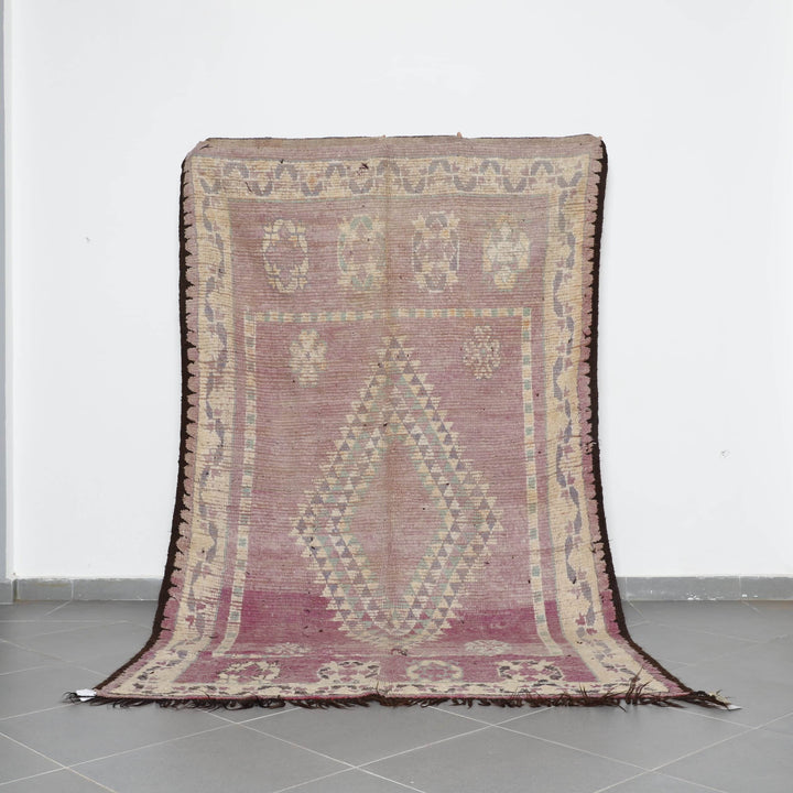 Vintage Oulad Bousbaa Rug 5.8×9.8 Ft – Authentic Moroccan Carpet