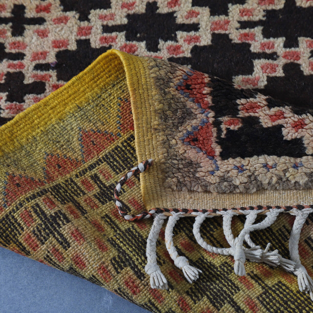 Vintage Checkered Taznakht Rug 8.3×4.9 Ft