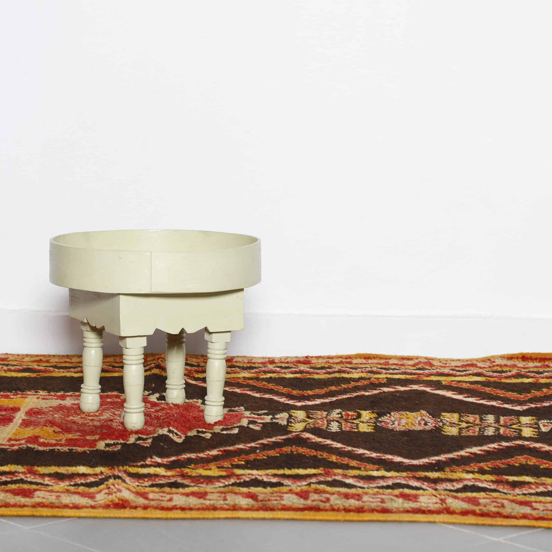 Long Taznakht Rug 9.7×4.8 Ft – Vintage Moroccan Wool