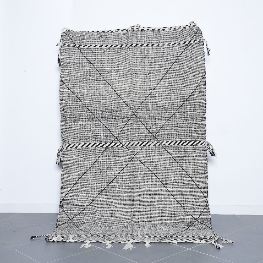 Zanafi Kilim 8.1×4.9 Ft – Handwoven Moroccan Rug