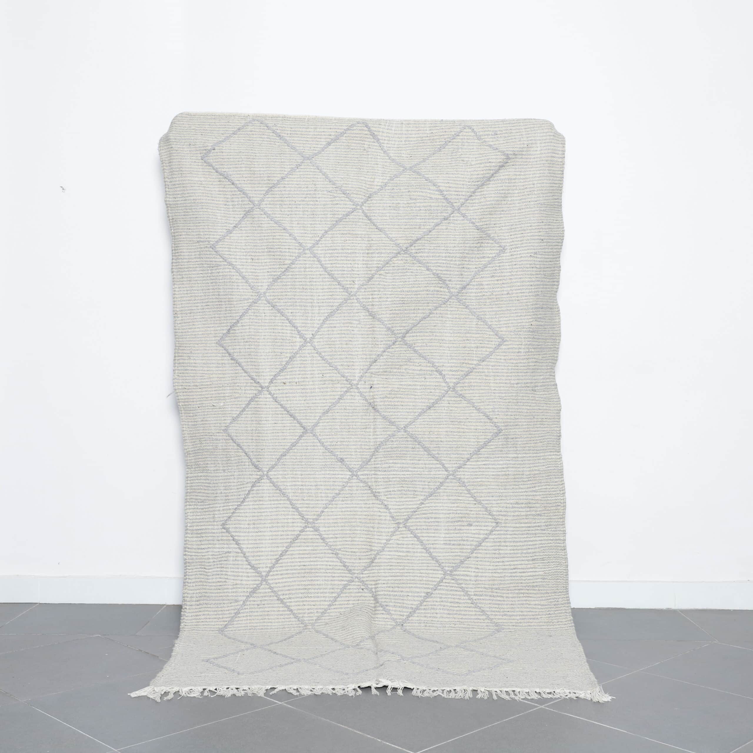 Zanafi Kilim 8.2×4.6 ft – Handmade Moroccan Wool Flatweave Rug