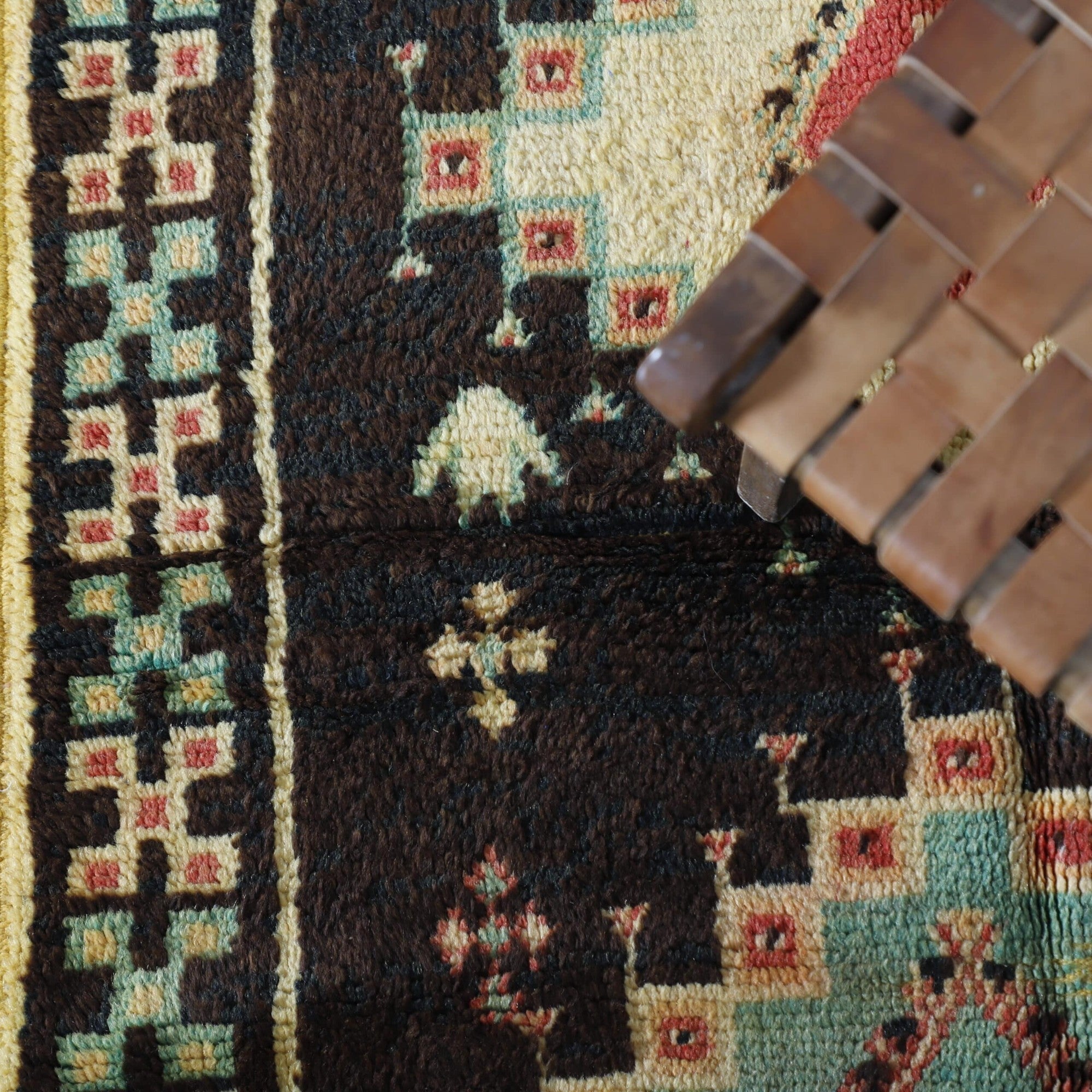 Vintage Taznakht Rug 7.5×3.7 Ft – Handmade Moroccan Wool