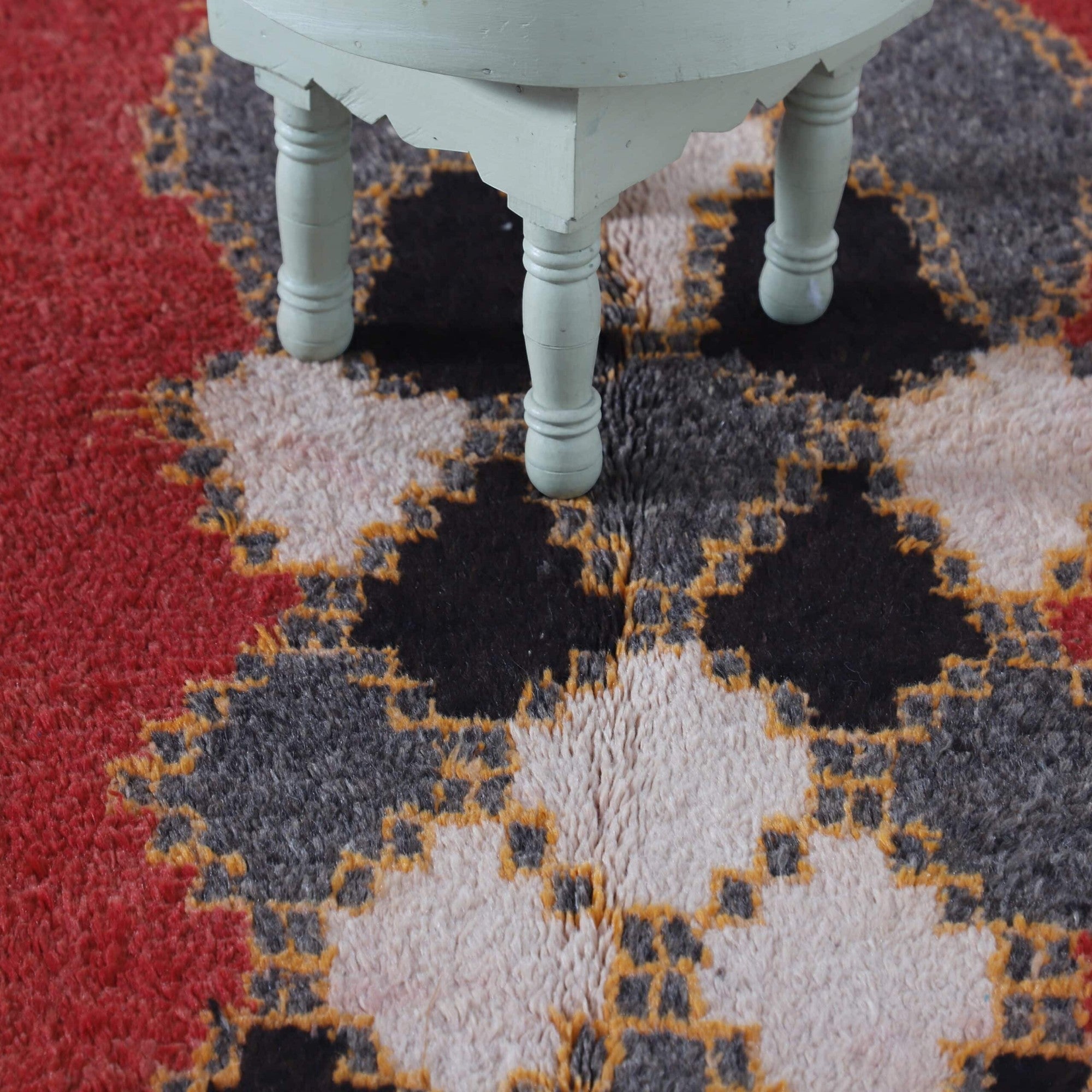 Taznakht Vintage Rug 5.7×3.2 Ft – Handmade Wool
