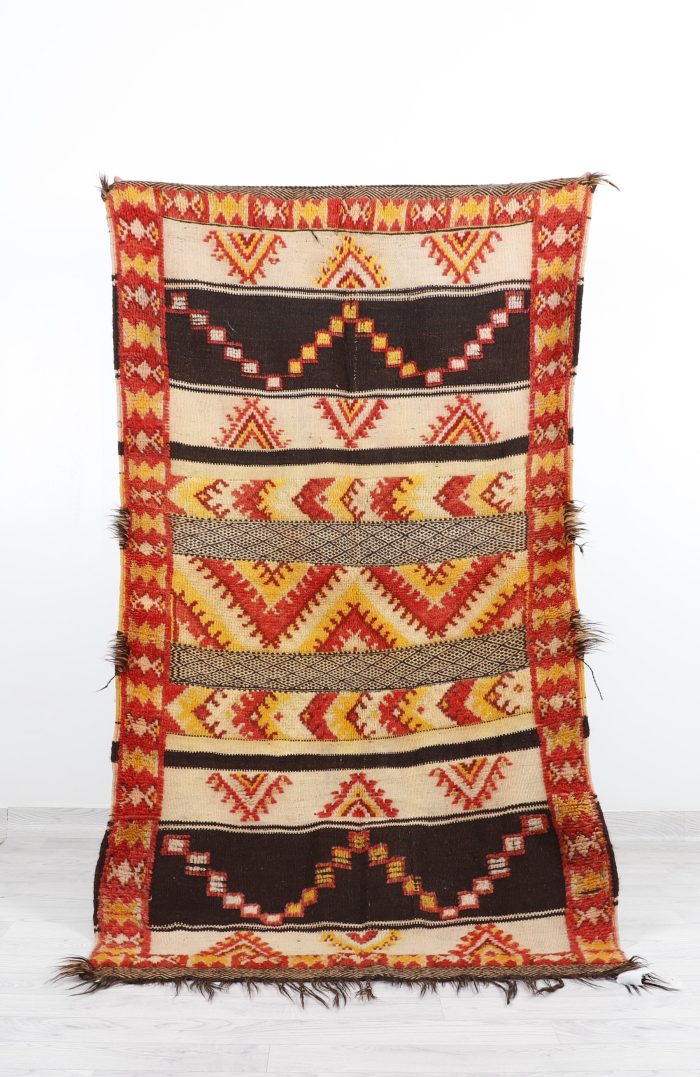 Vintage Wool Rug - Handwoven with intricate patterns and premium wool