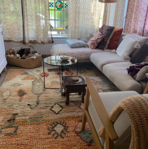 Kilim flatwoven Moroccan rug in a rustic hallway