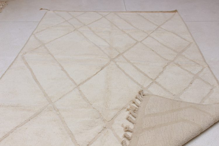 White Moroccan rug for Beni Ourain