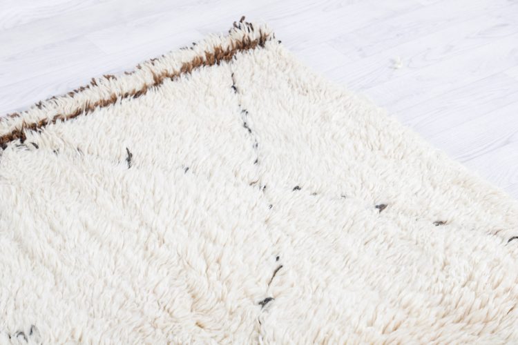 Creamy Vintage Rug - Image 4