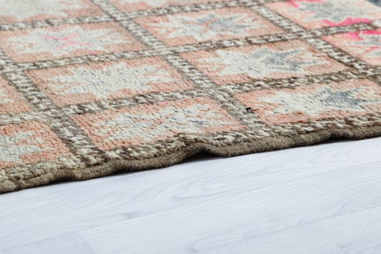 Vintage Style Area Rug - Image 2