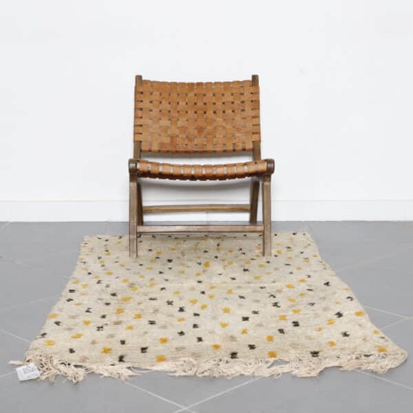 Handmade Azilal Carpet 5.4×3.4 ft – Moroccan Berber Cream Wool with Minimalist Dotted Design - Image 4