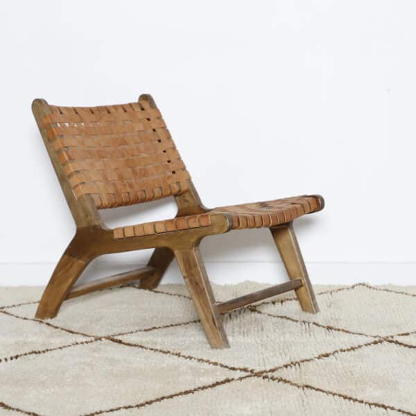 Vintage Marmoucha Rug 8.4×5.4 ft – Moroccan Wool in Minimalist Diamond Pattern - Image 4