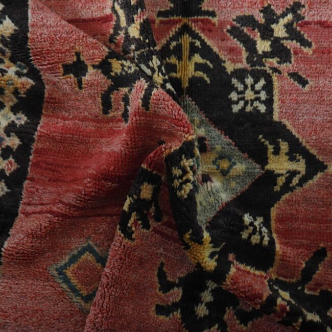 Pink Taznakht Rug – Vintage Moroccan Wool 9×5 Ft - Image 4