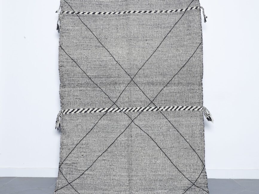 Zanafi Kilim 8.1×4.9 Ft handwoven Moroccan rug
