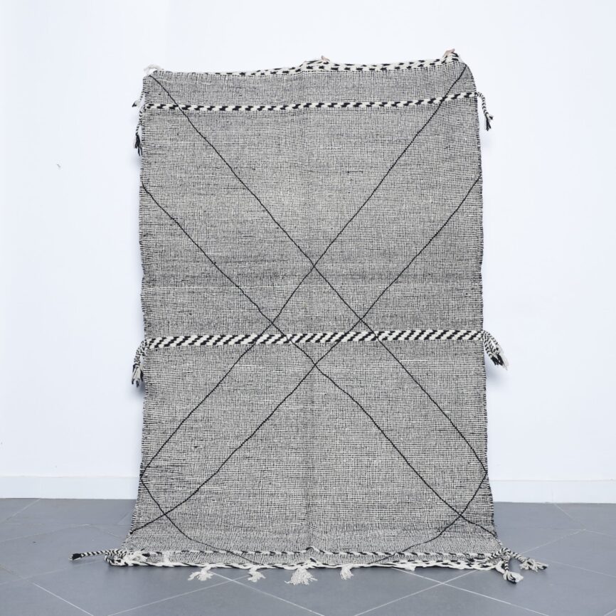 Zanafi Kilim 8.1×4.9 Ft handwoven Moroccan rug