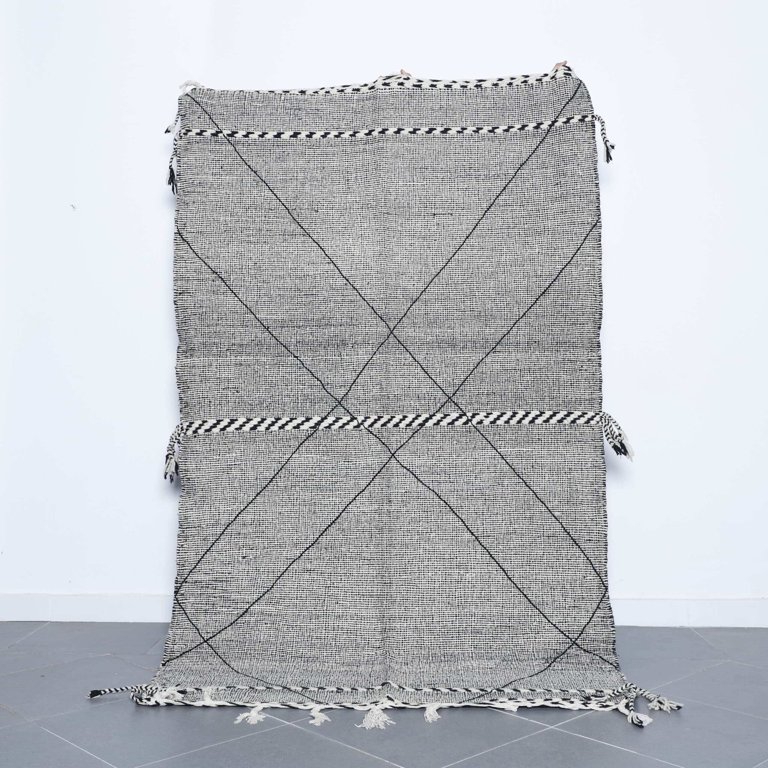 Zanafi Kilim 8.1×4.9 Ft handwoven Moroccan rug