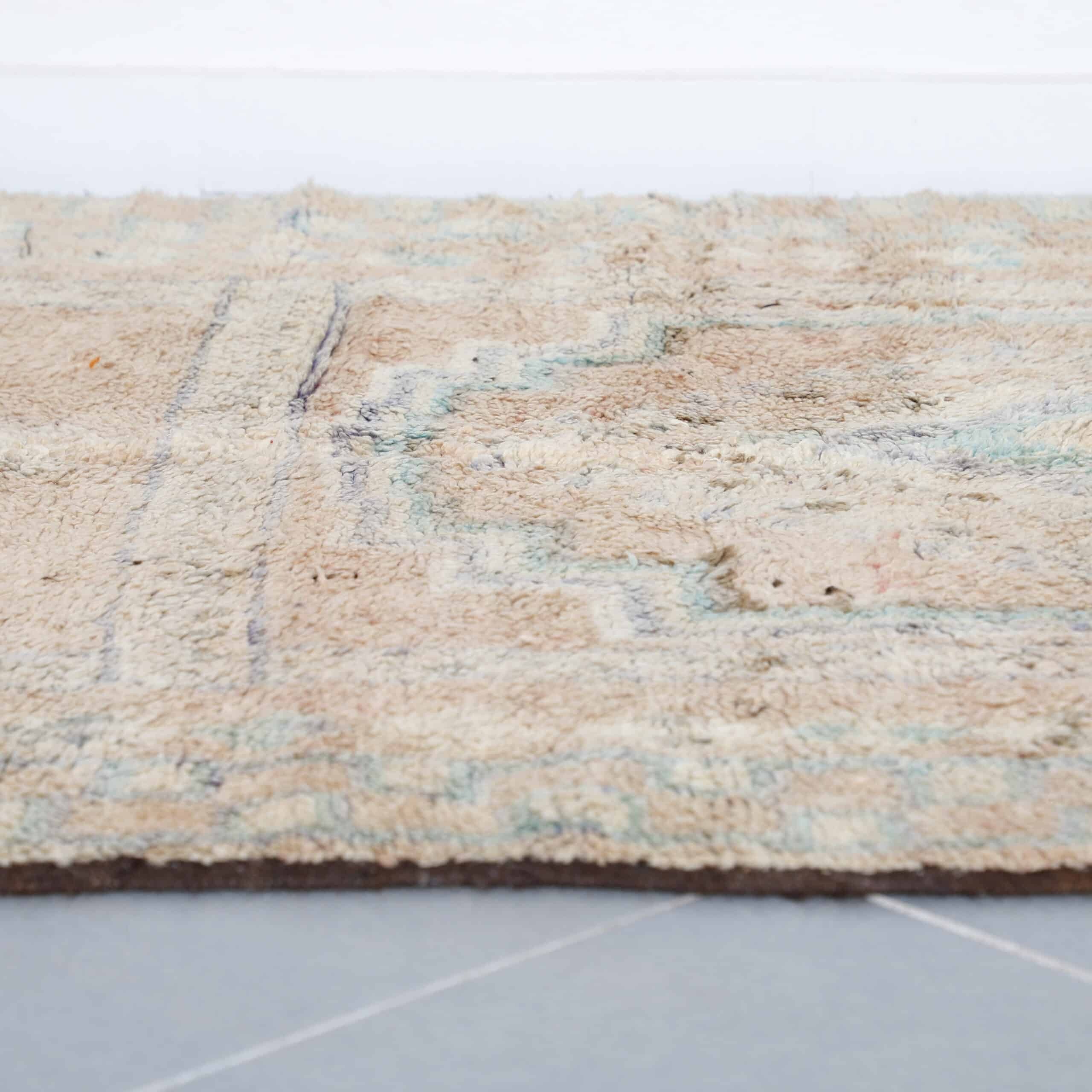 Boujaad Rug 7.9×5.1 Ft – Handwoven Moroccan - Image 3