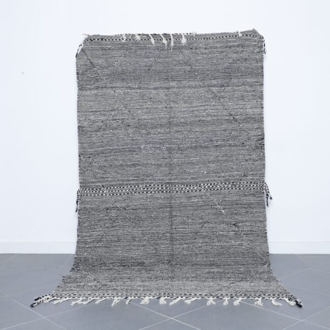 Zanafi Kilim Rug 8.6×5.1 Ft handwoven Moroccan wool rug