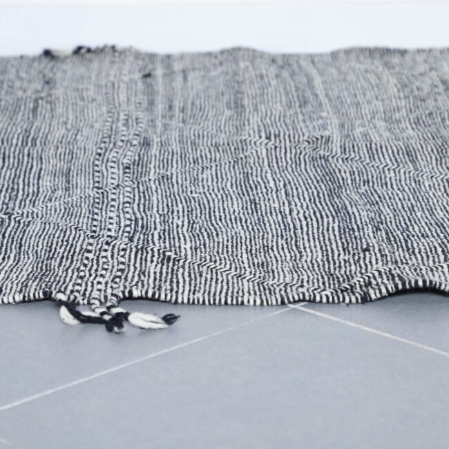 Zanafi Kilim Rug 8.6×5.1 Ft – Authentic Handwoven Moroccan Rug - Image 6