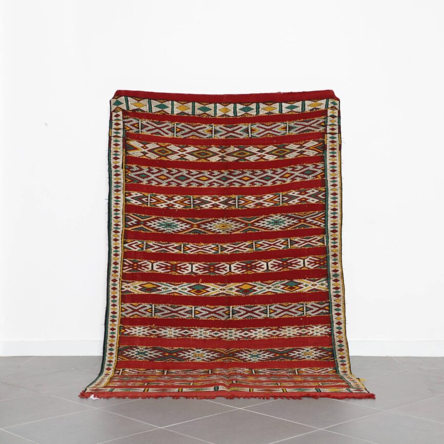 Vintage Kilim Rug 8.4×5.1 Ft – Handmade Moroccan Wool