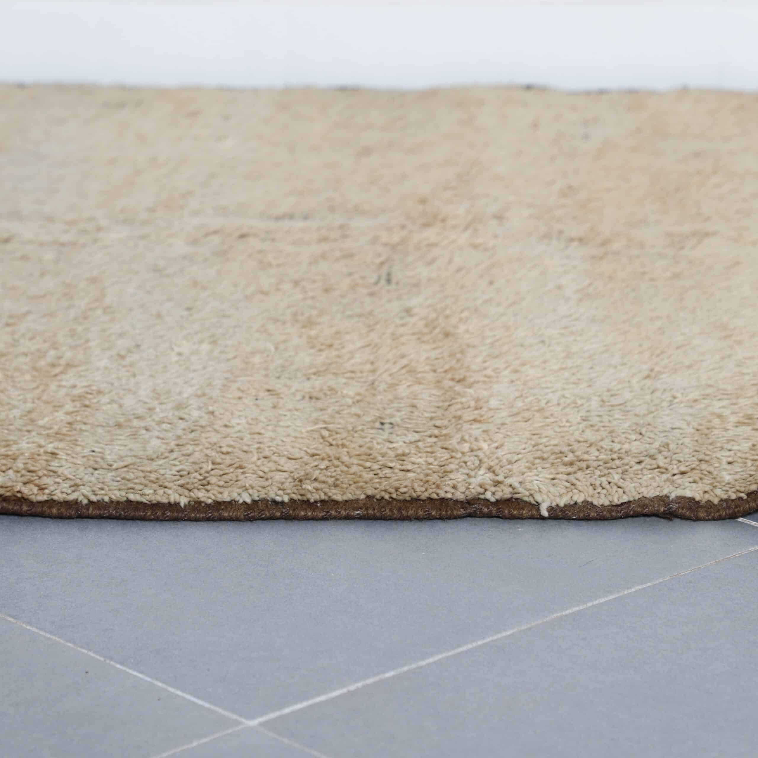 Vintage Beni Mguild Rug 8.4×4.9 Ft - Image 6